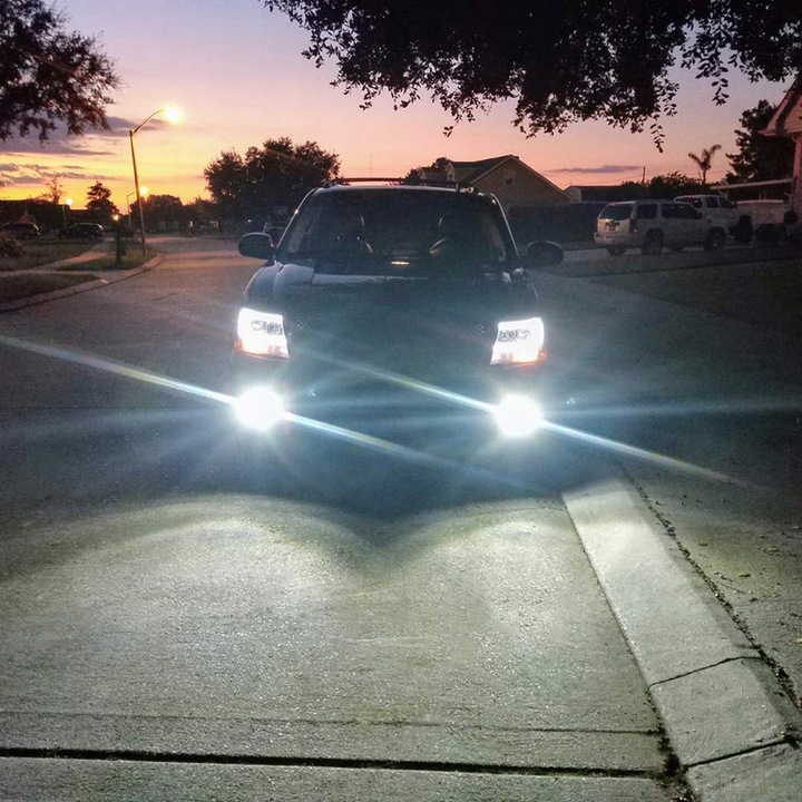 2x ŻARÓWKI LED H4 CSP LIGHT 400% 12V CAN BUS E11 8000lm do Yamaha Honda BMW