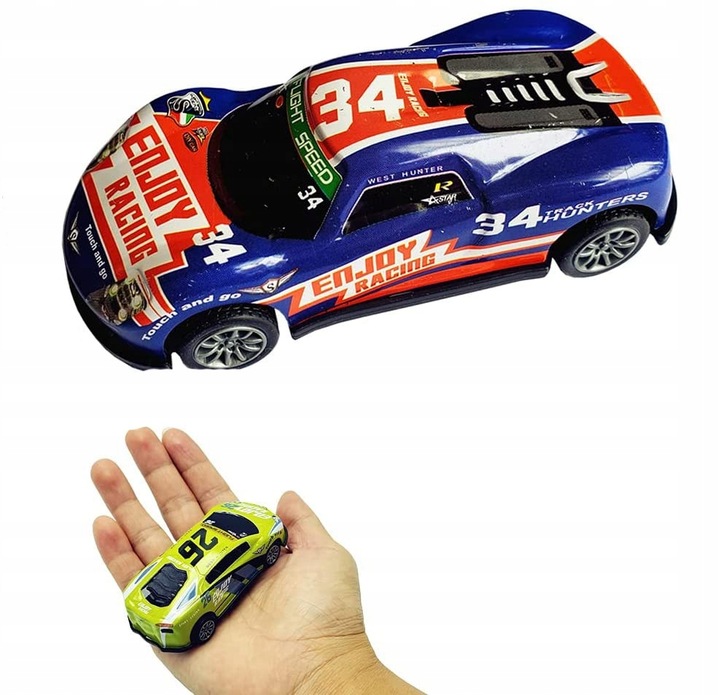 DUŻY ZESTAW SAMOCHODÓW METALOWE RESORAKI AUTKA AUTKO Z NAPĘDEM + AKCESORIA