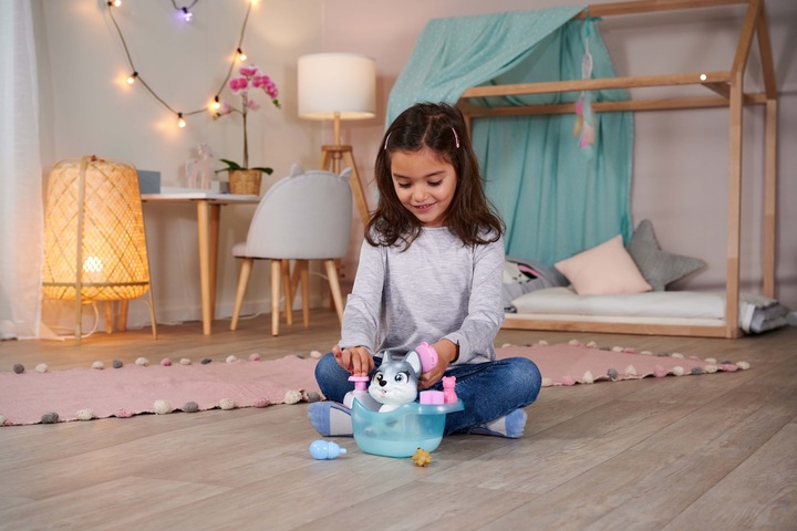 PAMPER PETZ INTERAKTYWNY PIESEK HUSKY PIJE SIKA ZESTAW Z WANNĄ I PRYSZNICEM