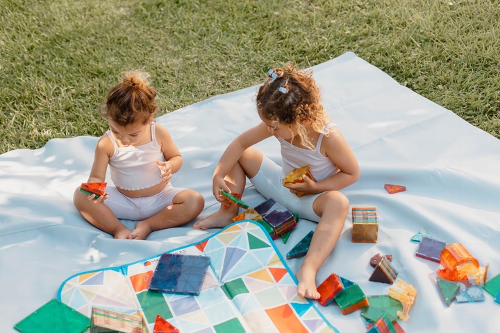 MAGNA-TILES Skrzynia na klocki/Mata interaktywna 2 w 1