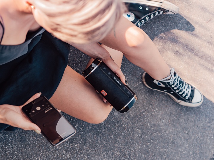 MOCNY GŁOŚNIK BEZPRZEWODOWY PRZENOŚNY SŁUCHAWKI BLUETOOTH DOUSZNE USB FM SD