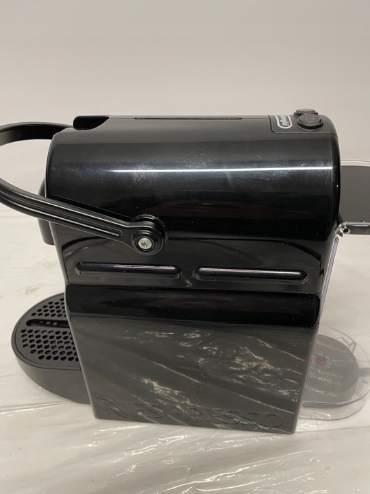 EKSPRES KAPSUŁKOWY NESPRESSO INISSIA EN80.B 1260 W/19 bar Czarny