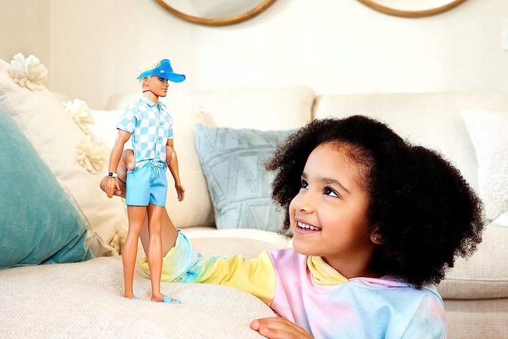 LALKA BARBIE KEN NA PLAŻY w wakacyjnym stroju + akcesoria HPL74