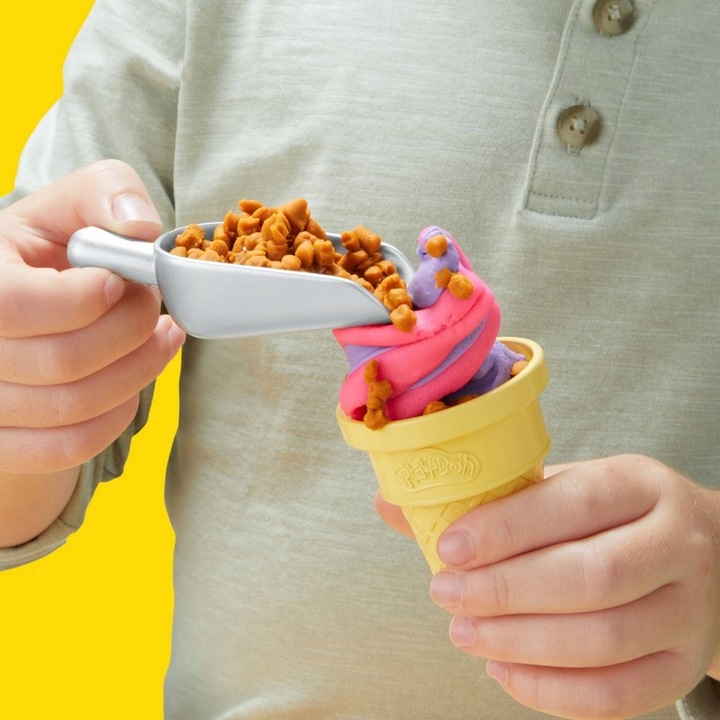 CIASTOLINA Play-Doh Lodziarnia Tęczowe ZAKRĘCONE LODY Zestaw Hasbro G0028