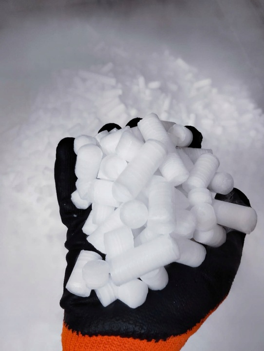 SUCHY LÓD NA WESELE 16 MM 10 KG + THERMOBOX