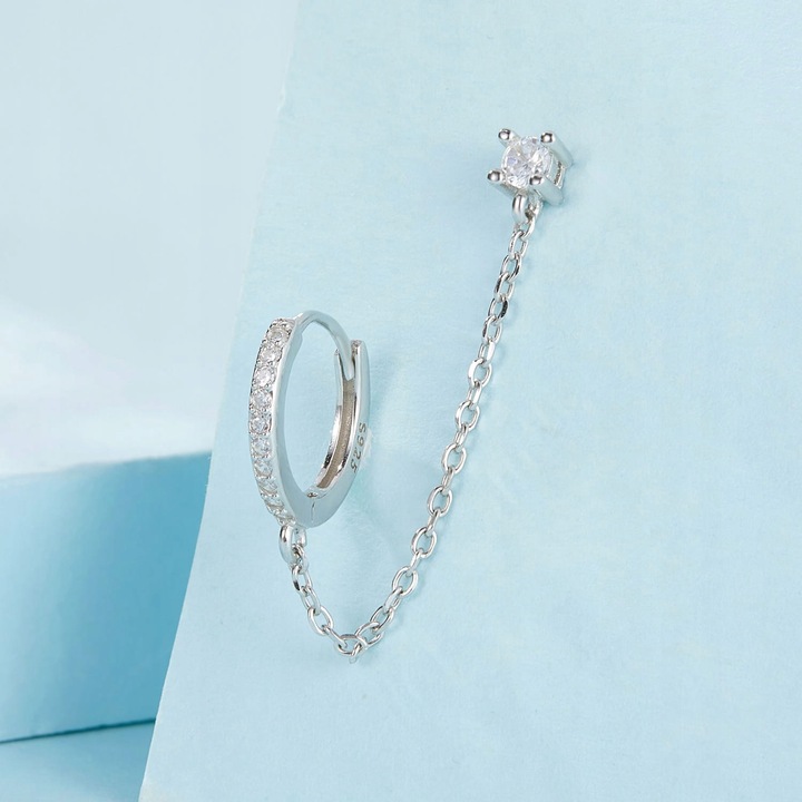 K570 Kolczyki z kryształkami połączone łańcuszkiem srebrne zatrzask sztyft