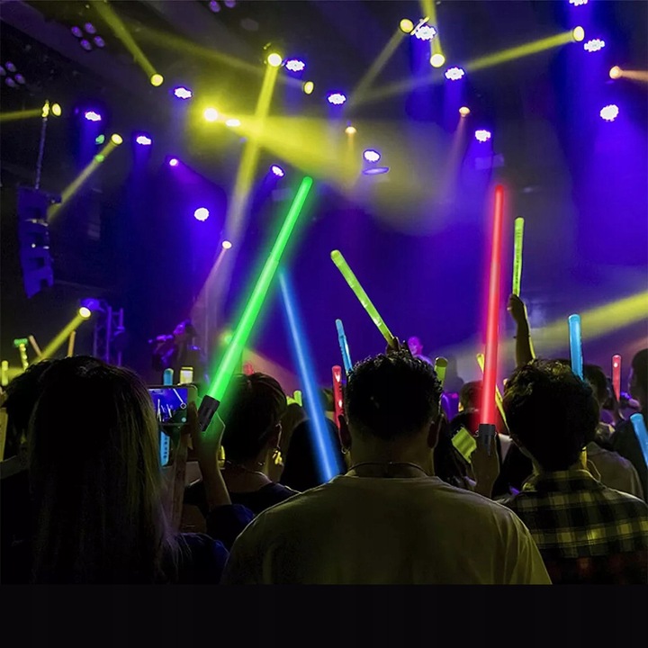 ZABAWKOWY MIECZ ŚWIETLNY ŚWIECĄCY Z DŹWIĘK 14 KOL