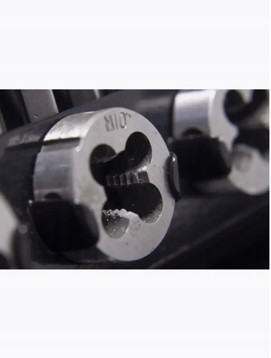 ZESTAW GWINTOWNIKÓW I NARZYNEK CALOWYCH 24EL. JBC