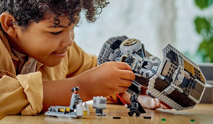 LEGO Star Wars Bombowiec TIE 75347