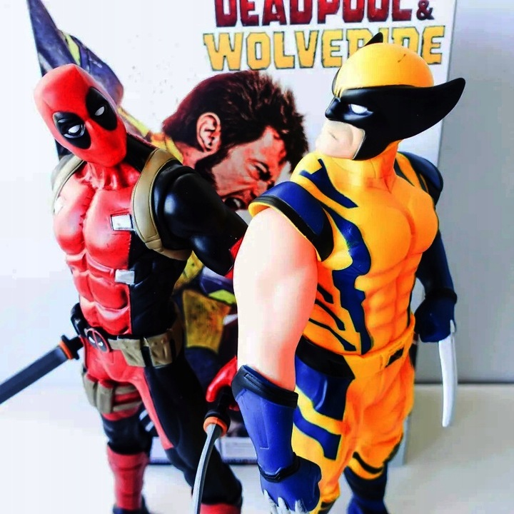 FIGURKA DEADPOOL DUŻA olbrzymia 34 cm, DEADPOOL & WOLVERINE 2024