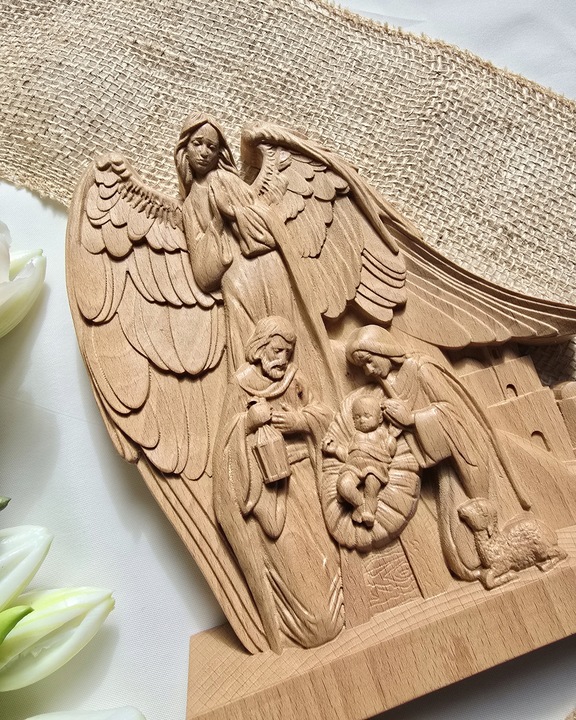 SZOPKA BOŻONARODZENIOWA Z LITEGO DREWNA ŚWIĘTA RODZINA PREZENT Z GRAWEREM