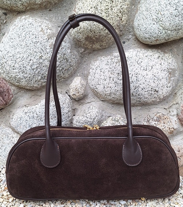 Zamszowa WŁOSKA torebka z troczkiem SKÓRA NATURALNA Vera Pelle czekoladowa