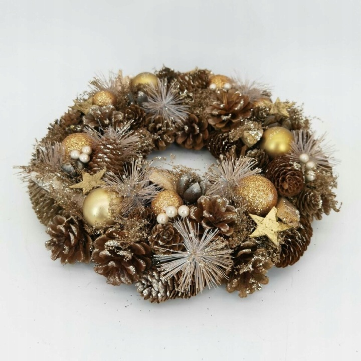 Ręcznie robiony wieniec świąteczny 34 cm złoty stroik z szyszek i bombek