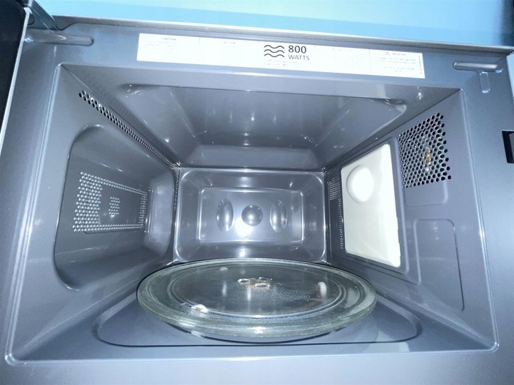 RUSSELL HOBS KUCHENKA MIKROFALOWA Mikrofalówka 20L