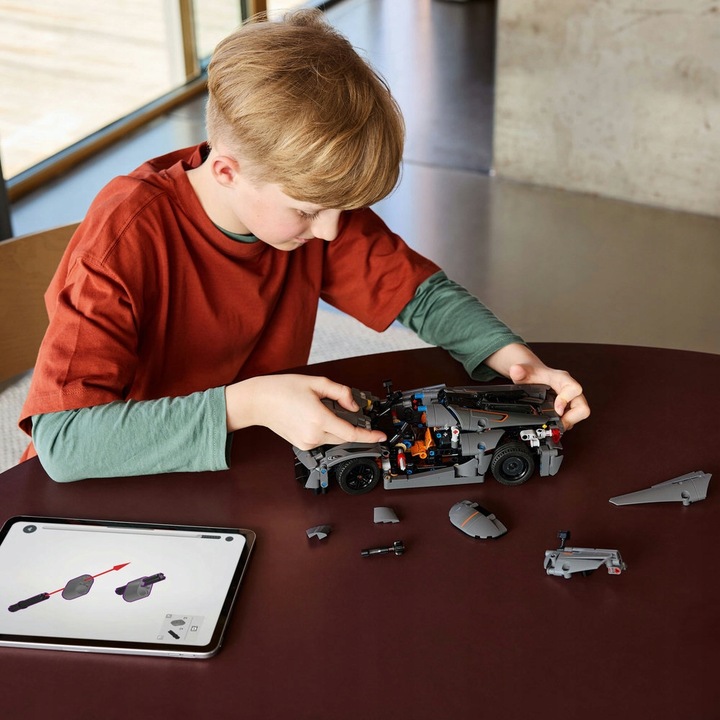 LEGO Technic 42173 Szary hipersamochód Koenigsegg Jesko Absolut