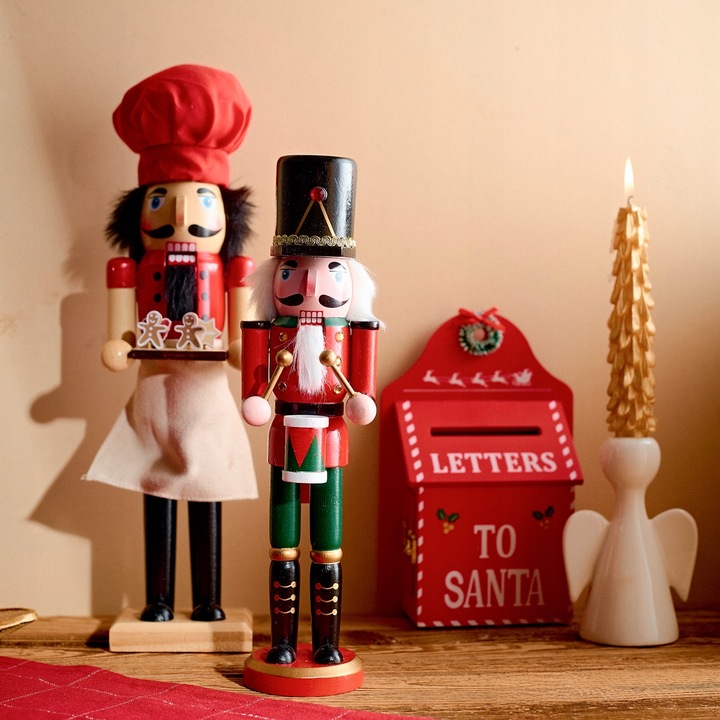 Figurka NUTCRACKER dziadek do orzechów z bębenkiem 31 cm HOMLA