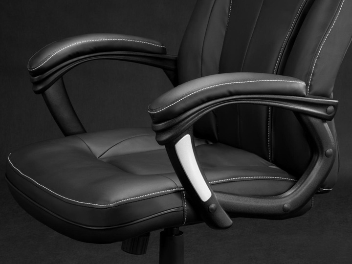 FOTEL BIUROWY STYLOWY SKÓRZANY CZARNY OBROTOWY REGULOWANY