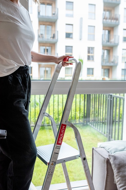 Drabina aluminiowa domowa 7 stopniowa składana BAULICH hak i stopki GRATIS!