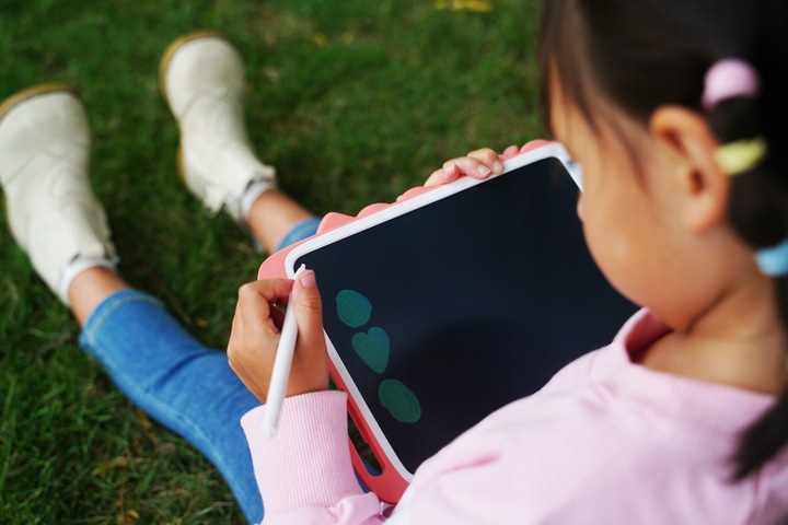 BEMI Doodle Różowy 10" Tablet Znikopis Do Rysowania Dla Dzieci (10 calowy)