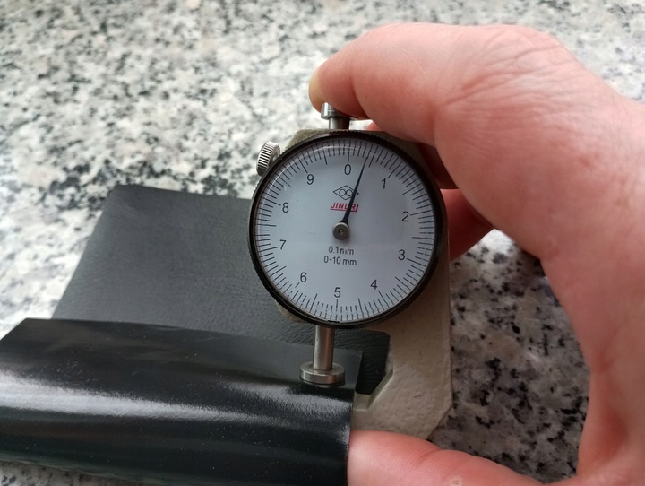 HIT Super elastyczny winyl do desek rozdzielczych