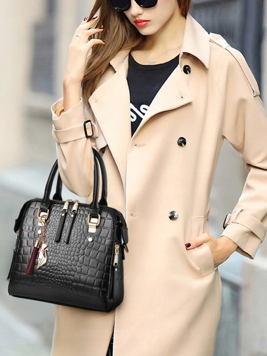 TOREBKA Damska CZARNA EKO Skóra Krokodyla Usztywniana Elegancka Brelok Kot