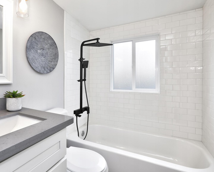 Zestaw prysznicowy natynkowy Bateria kolumna Mikka CZARNY MAT