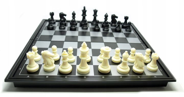 SZACHY MAGNETYCZNE WARCABY TURYSTYCZNE 24 x 24 cm ZAMYKANE W PUDEŁKU