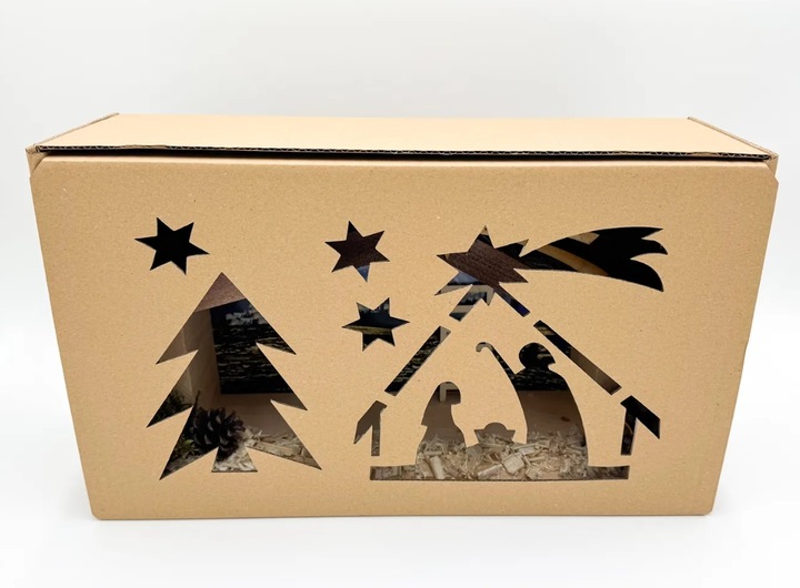 SZOPKA BOŻONARODZENIOWA DREWNIANA Z OŚWIETLENIEM NATURALNA + FIGURY 9 CM