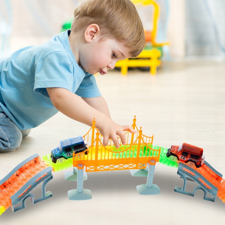 TOR WYGINANY MAGICZNY DLA DZIECI ŚWIECĄCE AUTA SAMOCHODZIKI 360 EL KOLEJKA