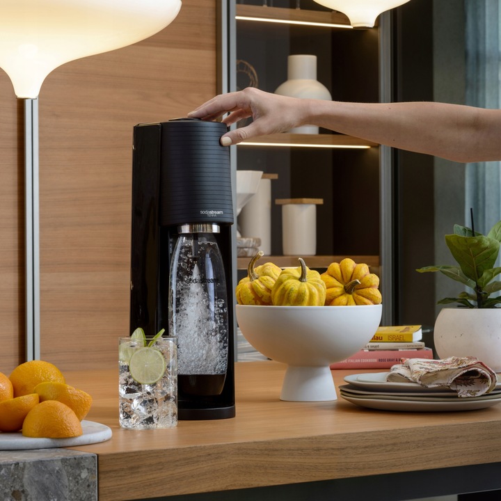 Saturator SodaStream Terra czarny butelka 1L + cylinder + książka