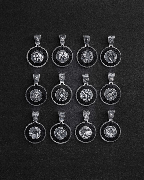 Srebrny wisiorek Znak zodiaku - WODNIK z hebanem