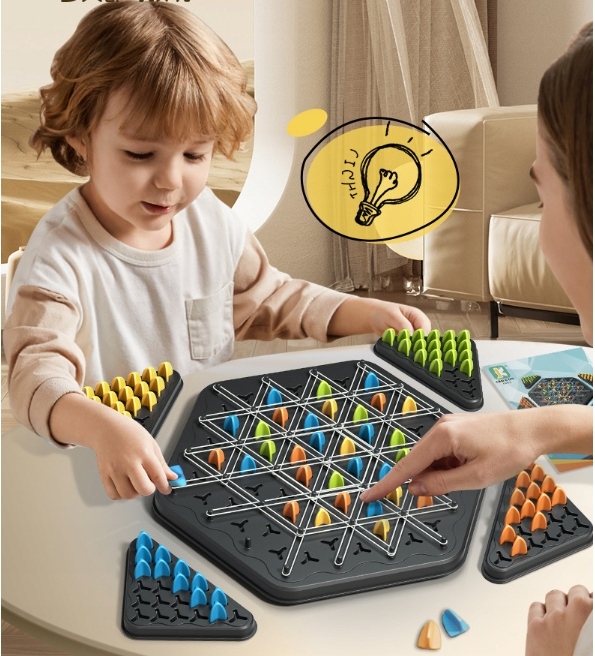 TRIANGLE CHESS BOARD GAME, INTERACTIVE PEGBOARD GAME, DESKTOP BOARD GAMES