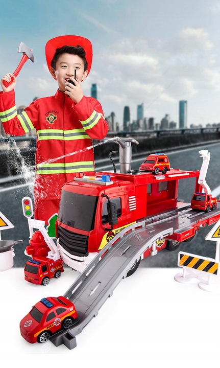 STRAŻ POŻARNA WÓZ SAMOCHÓD STRAŻACKI Z NAPĘDEM LEJE WODĄ ŚWIATŁO DŹWIĘK