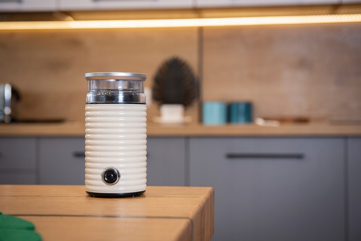 Młynek do mielenia kawy RETRO 160W First Austria