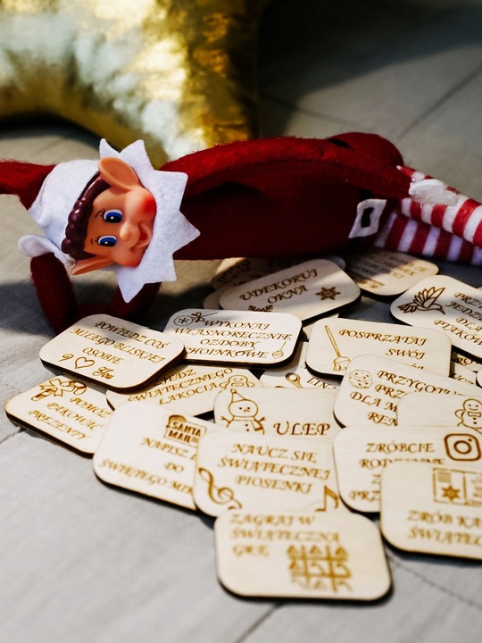 ZESTAW UBRANKA I AKCESORIA DLA ELFA PSOTNIKA ELF ON THE SHELF HAMAK KOCYK