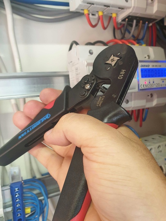 ENERGOTYTAN ZACISKARKA DO TULEJEK 0,25-10 / HI10