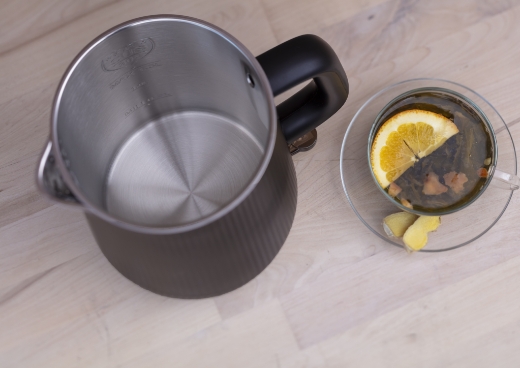 Czajnik elektryczny bezprzewodowy MPM MCZ-115/C podwójne ścianki czarny