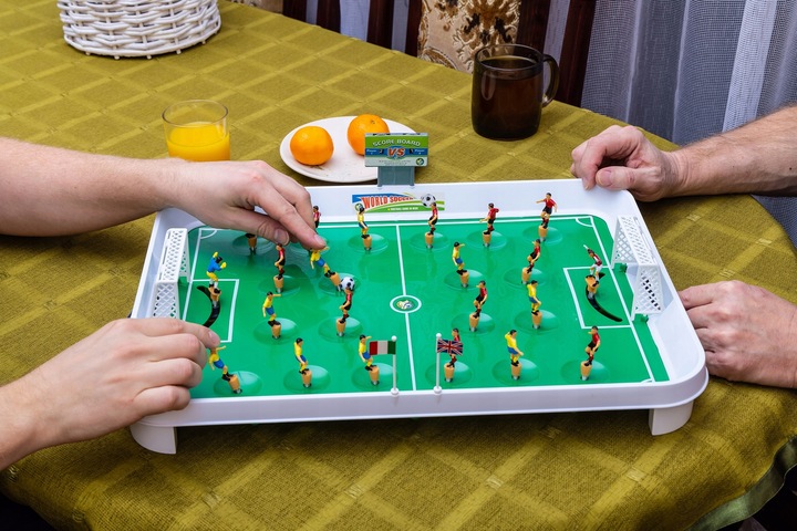 PIŁKARZYKI STOŁOWE GRA PIŁKARZYKI PIŁKA NOŻNA ZABAWKA PREZENT ŚWIĘTA DZIECI