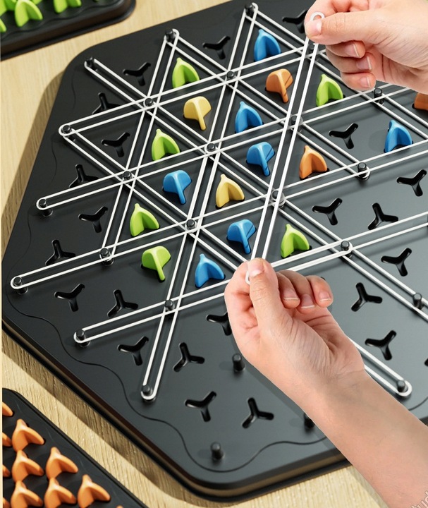 TRIANGLE CHESS BOARD GAME, INTERACTIVE PEGBOARD GAME, DESKTOP BOARD GAMES