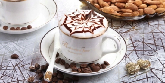 PRZELEWOWY EKSPRES DO KAWY 1,25 l Aigostar Chocolate Szklany Sitko 1000W