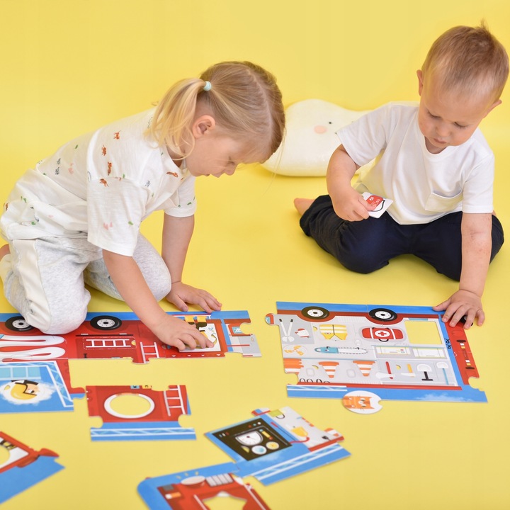 CzuCzu WÓZ STRAŻACKI puzzle z dziurką 2+