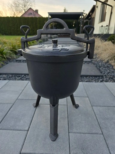 Kociołek żeliwny myśliwski 8 litrów