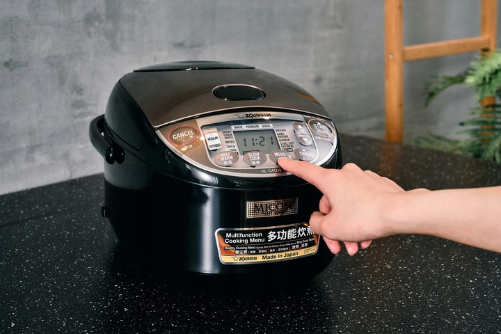 Ryżowar rice cooker Zojirushi Micom NL-GAQ18
