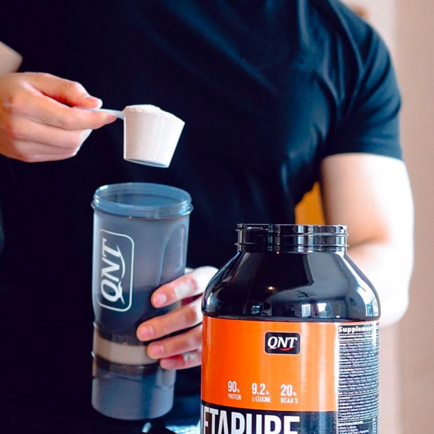 QNT Metapure Izolat Białka Serwatki Odżywka Bez Węglowodanów 2kg DEFEKT