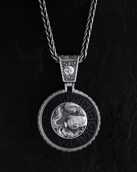 Srebrny wisiorek Znak zodiaku - WODNIK z hebanem