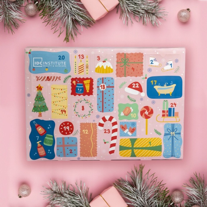 Kalendarz adwentowy z kosmetykami prezent świąteczny IDC Institute 1 szt.