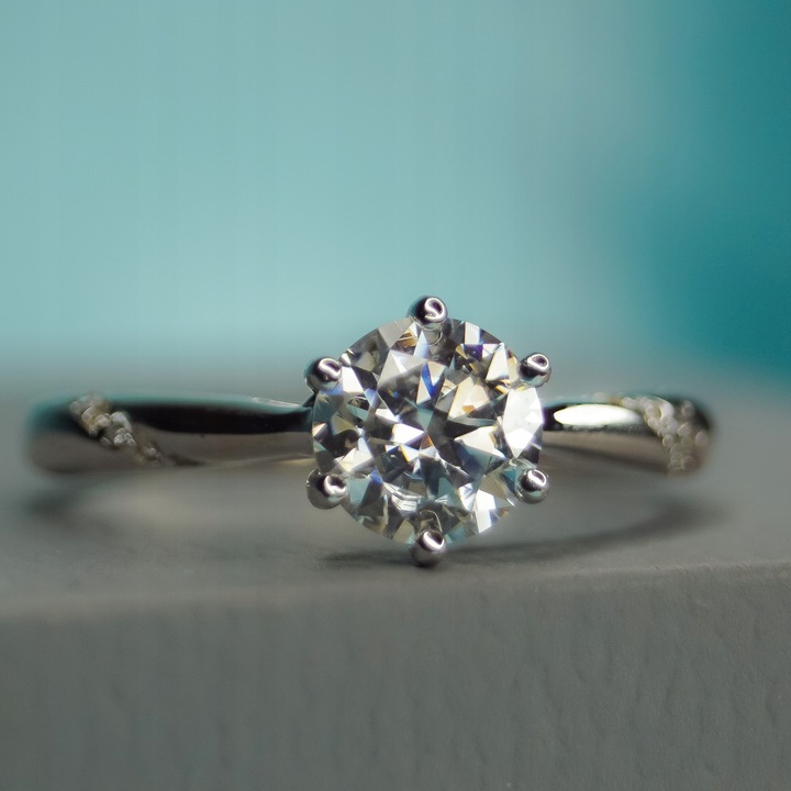 Pierścionek Moissanit 6,5 mm 1 karat srebro 925 rozmiar 22 PL