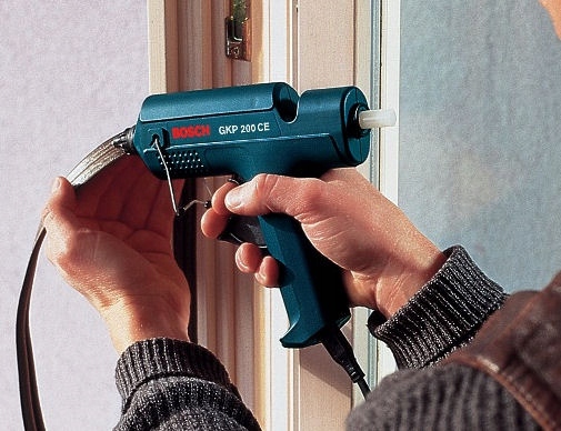 PISTOLET DO KLEJU GKP 200 CE BOSCH + KLEJ WALIZKA