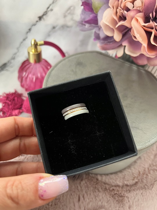 1519 Komplet 3 pierścionków ceramicznych CYRKONIE r 8/18mm sta