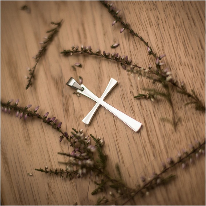Zawieszka krzyż chrześcijański krzyżyk srebrna STAL CHIRURGICZNA BLINGART